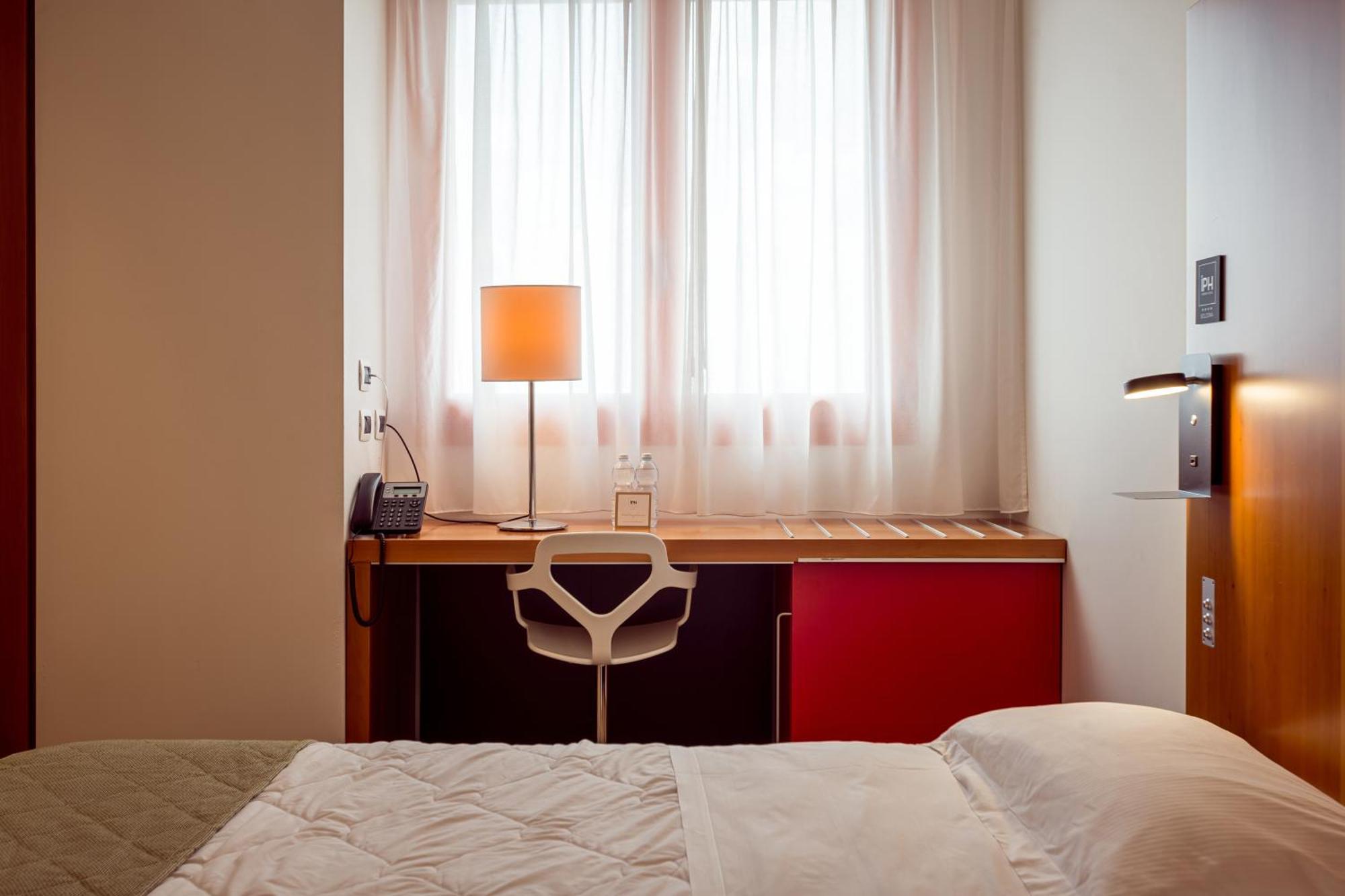 New Ipoint Hotel Сан-Джованні-ін-Персічето Екстер'єр фото