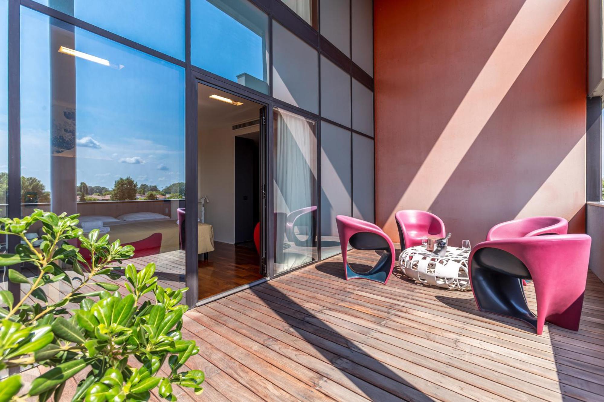 New Ipoint Hotel Сан-Джованні-ін-Персічето Екстер'єр фото