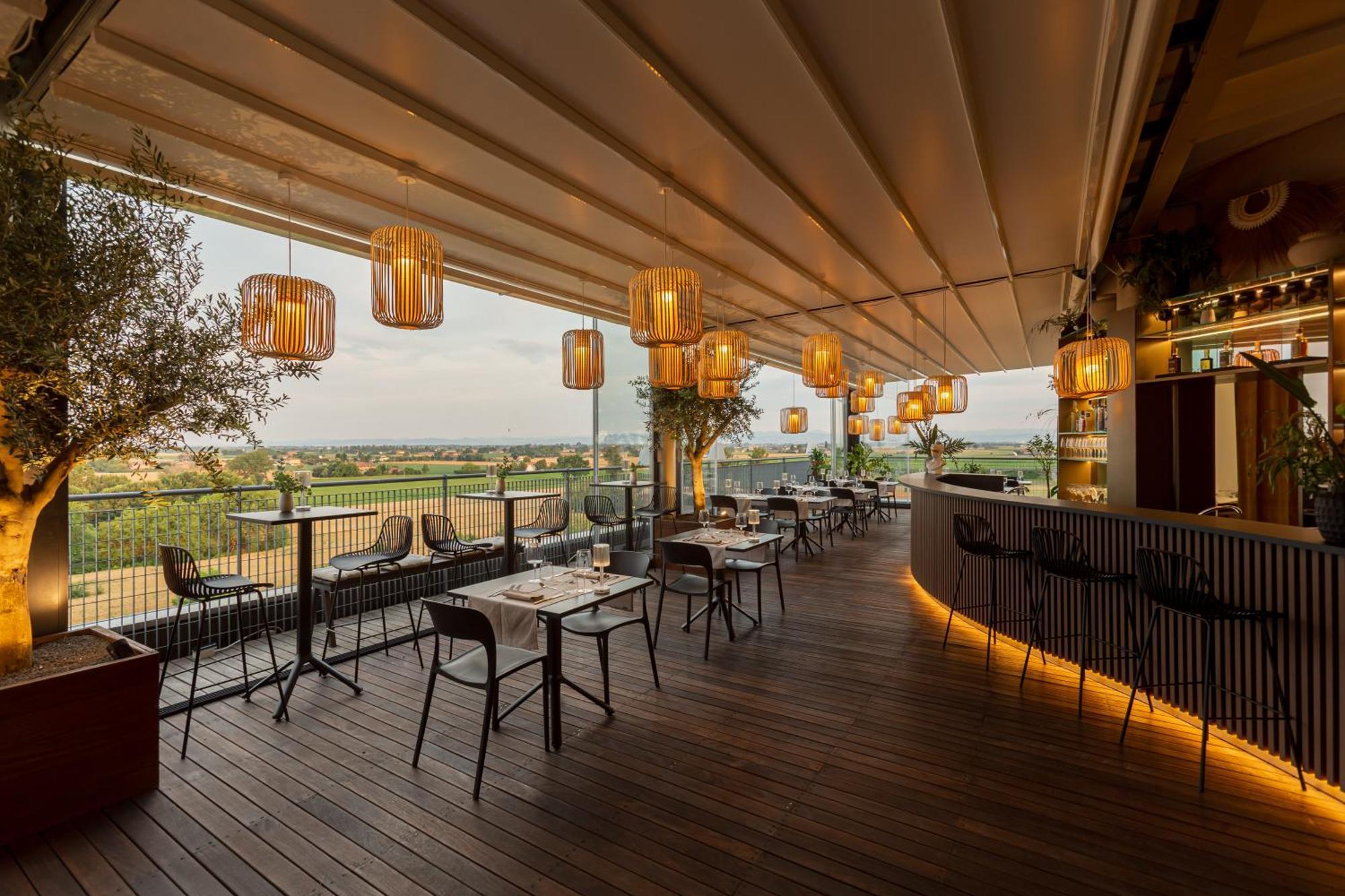 New Ipoint Hotel Сан-Джованні-ін-Персічето Екстер'єр фото