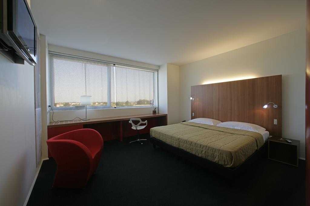 New Ipoint Hotel Сан-Джованні-ін-Персічето Номер фото